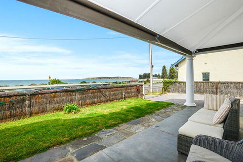Beachfront Buena Vista - PetFriendly - South Australia Travel 0