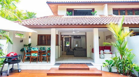 Beachfront Hideaway - Port Douglas - South Australia Travel 1