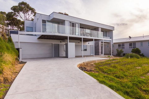 BEACHHOUSE BINALONG Luxury Waterfront Holiday House At Bay Of Fires - South Australia Travel 1