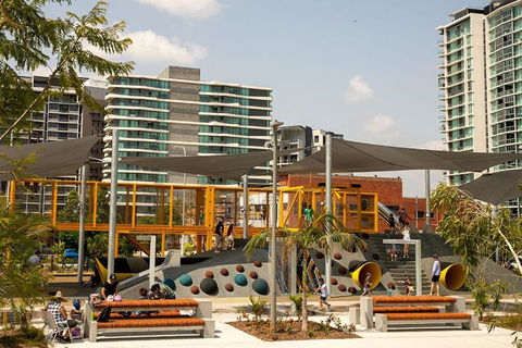 Rivello Apartments - Free Secure Car Park, 6km To City, Ferry Terminal, Eat Street, Rooftop Pool, Sauna, Portside Dinning - South Australia Travel 3