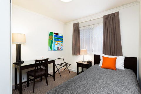 Redcliffe Motor Inn - South Australia Travel 1