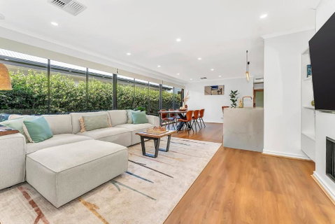 Redbrick Retreat - Generous Coastal Escape - South Australia Travel 0