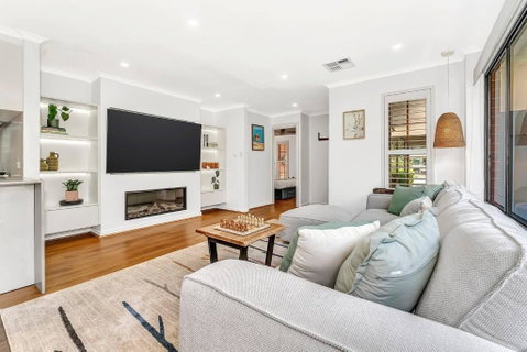 Redbrick Retreat - Generous Coastal Escape - South Australia Travel 1