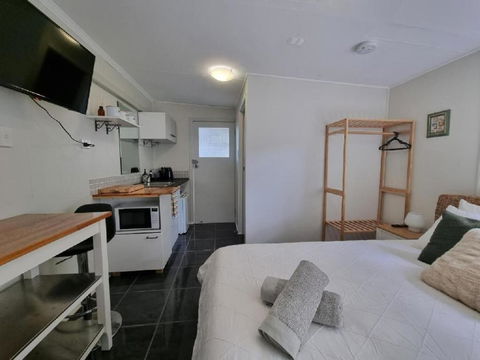 Redcliffe Homestay - South Australia Travel 0