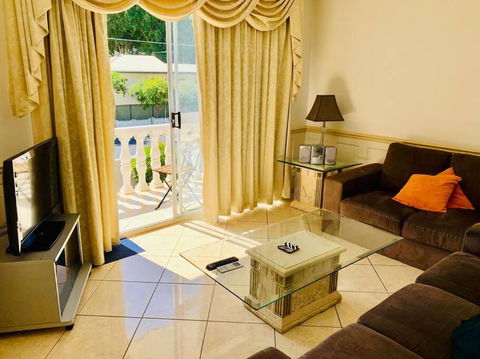Redcliffe Villa - South Australia Travel 3