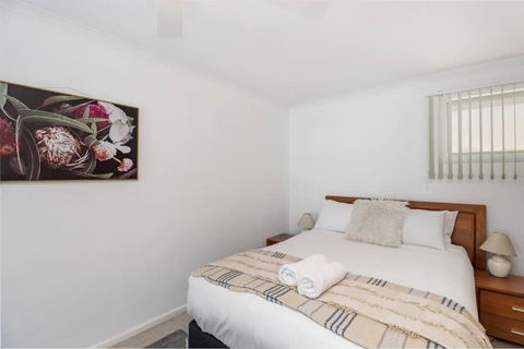 Reel Close! Walk To Everything. Sleeps 6 - South Australia Travel 3