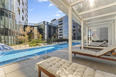 Refined 2-Bed With Luxurious Building Amenities - South Australia Travel 0