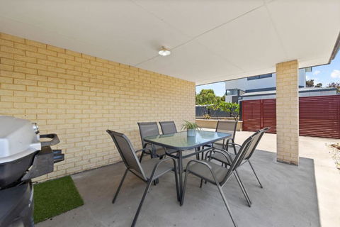 Relax By The Sea Modern Beach Home - South Australia Travel 1