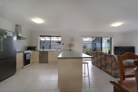 Relaxing Holiday Home Pets Are Welcome - South Australia Travel 2