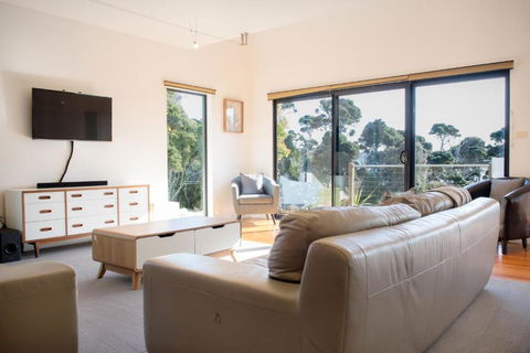 Retreat By The River - Views Wi-fi & Parking - South Australia Travel 0