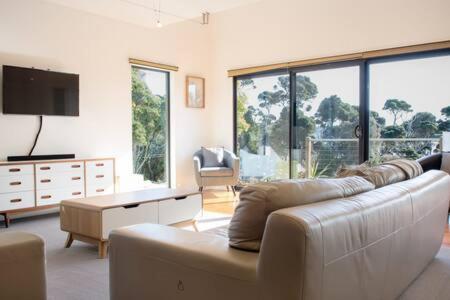 Retreat By The River - Views Wi-fi & Parking - South Australia Travel 1