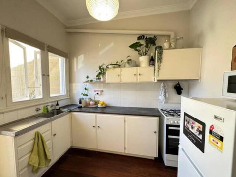 Retro Apt 6 Mins To Victoria Quay - South Australia Travel 1