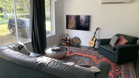 Retro Beach House - Macmasters Beach - South Australia Travel 1