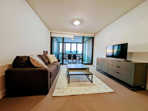 Rhodes Two Bedroom Apartment With Fantastic Water View - South Australia Travel 2