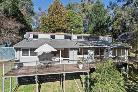 River Rest Merrijig Near Base Of Mount Buller - South Australia Travel 0