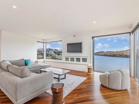 River Reveal - South Australia Travel 0