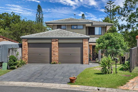 Riverfront Oasis In Elanora - South Australia Travel 2