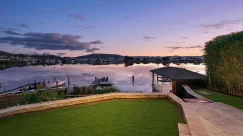 Riverside Retreat - Absolute Waterfront - South Australia Travel 1