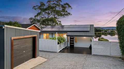 Riverside Retreat - Absolute Waterfront - South Australia Travel 2