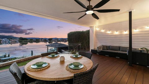 Riverside Retreat - Absolute Waterfront - South Australia Travel 3