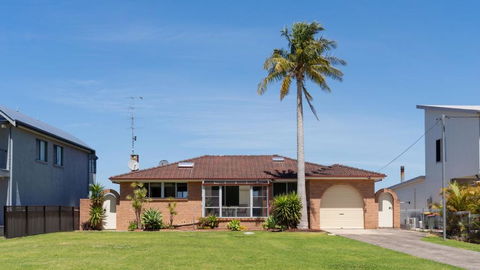 Riverside Retreat, Coolangatta, Near Seven Mile Beach - South Australia Travel 3