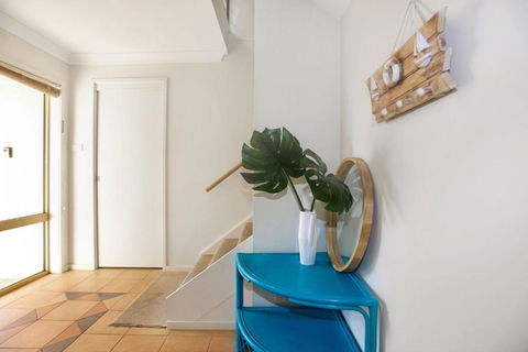 Riverside Views Hawks Nest - South Australia Travel 1