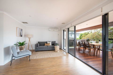 Safety Beach Abode Walk To The Beach - South Australia Travel 1