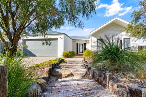 Ryze N Shine I Private Properties - South Australia Travel 0