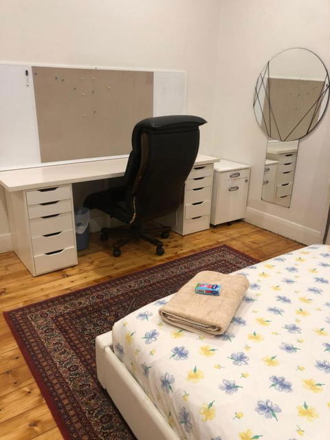 Room Near Caulfield Racecourse - South Australia Travel 1