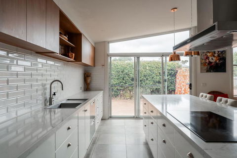 Rose Villa Heritage Home With Parking & WiFi - South Australia Travel 2