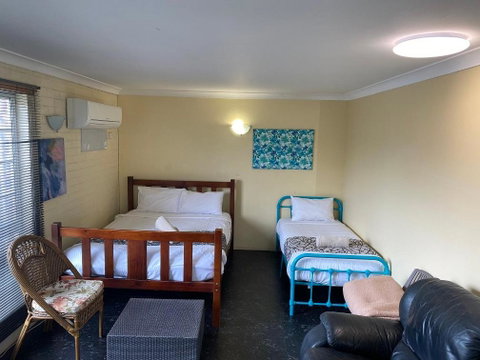 Rosebourne Gardens Motel - South Australia Travel 3