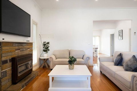 Rosebud Reset - A Beachside Group Getaway - South Australia Travel 1