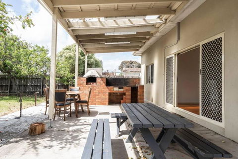 Rosebud Reset - A Beachside Group Getaway - South Australia Travel 3