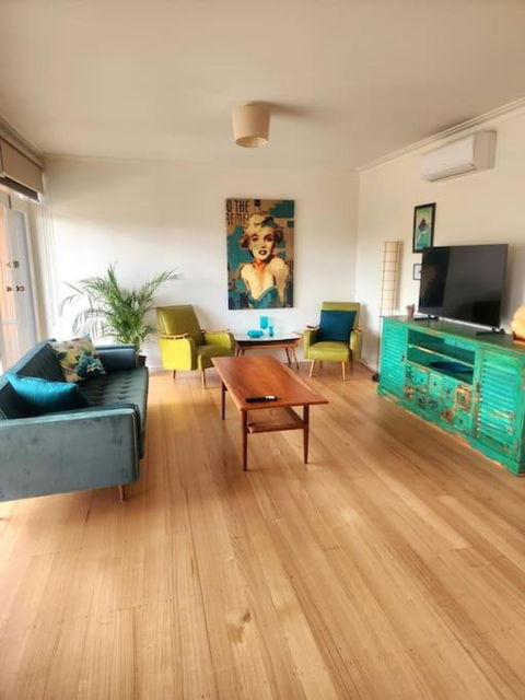 Rosebud Retro Retreat - South Australia Travel 0