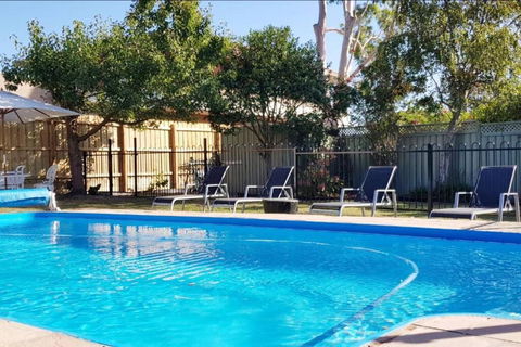 ROSEBUD SEA CENTRAL - South Australia Travel 1