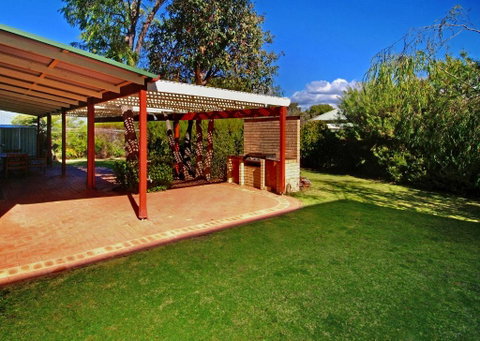Rosewood Cottage - South Australia Travel 3