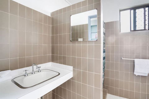 Royal Hotel - South Australia Travel 3