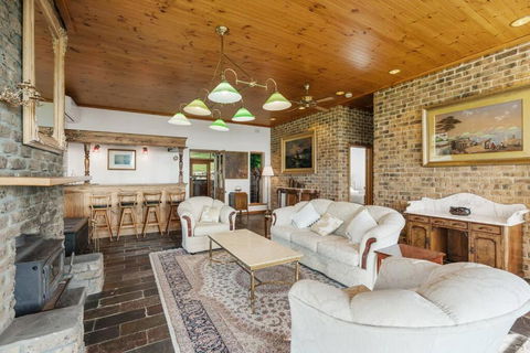 Rustic Cottage - South Australia Travel 1