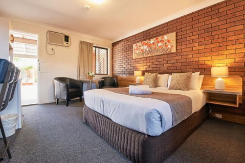Ruthven Street Motor Inn - South Australia Travel 3