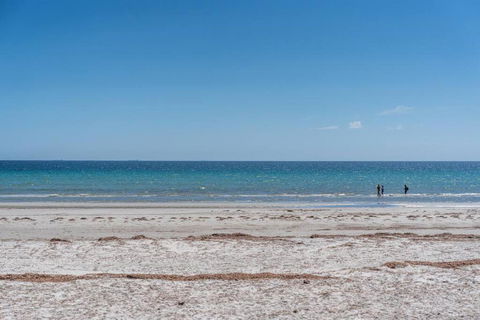 Sailors\' Retreat 3BR Pool Beach Study - South Australia Travel 1