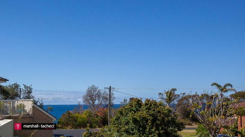 Salt Water Villa Bermagui Four Bedroom Central Location With Wifi - South Australia Travel 1