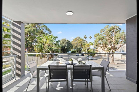 Saltwater Escape - Contemporary Seaside Stunner - South Australia Travel 3