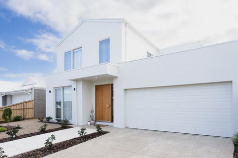 Saltwater Lux, 4 Bdrm, 3 Bath, Golf, Weddings, Beaches, Adventure Park - South Australia Travel 0