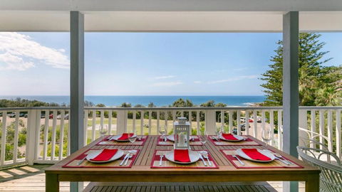 Salty Air Beachside Cottage At Killcare - South Australia Travel 1