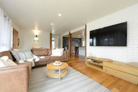 Salty Escape - South Australia Travel 0