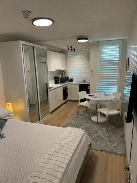 Sam The Central Studio - South Australia Travel 0