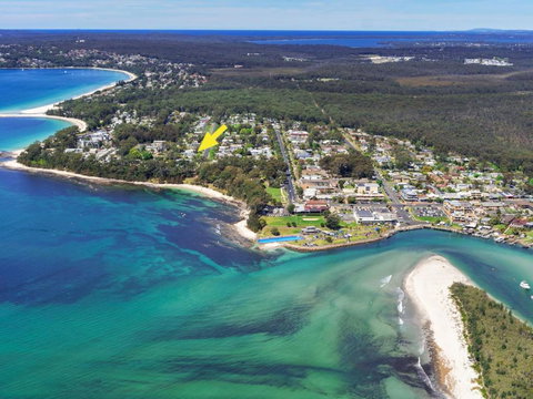 Sandalwood At Huskisson - South Australia Travel 1