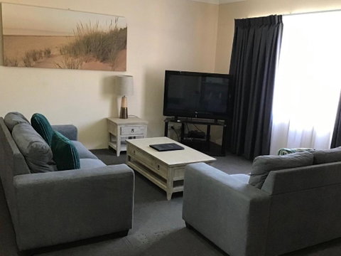 Sandcastles Holiday Apartments - South Australia Travel 3