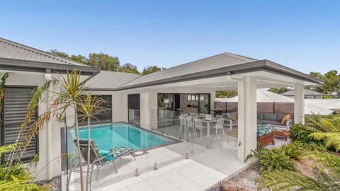 Sandcastles - Palm Cove - South Australia Travel 0