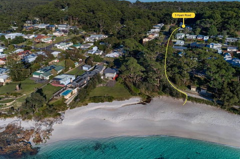 Sandlines At Hyams Beach - South Australia Travel 1